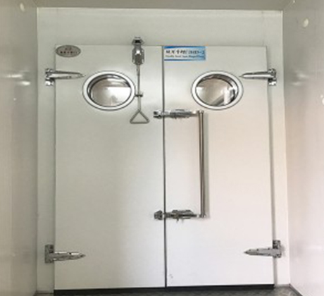 COLD STORAGE DOOR